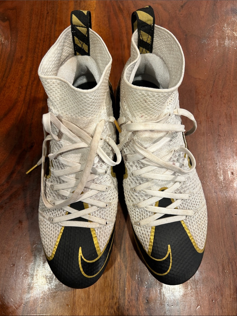 Nike Vapor Edge 360 Untouchable Mid Football Cleats